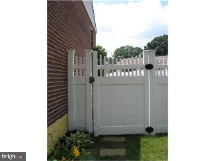 210 Taylor Road Wilmington, DE 19804 - Photo 15 of 21 Side Yard