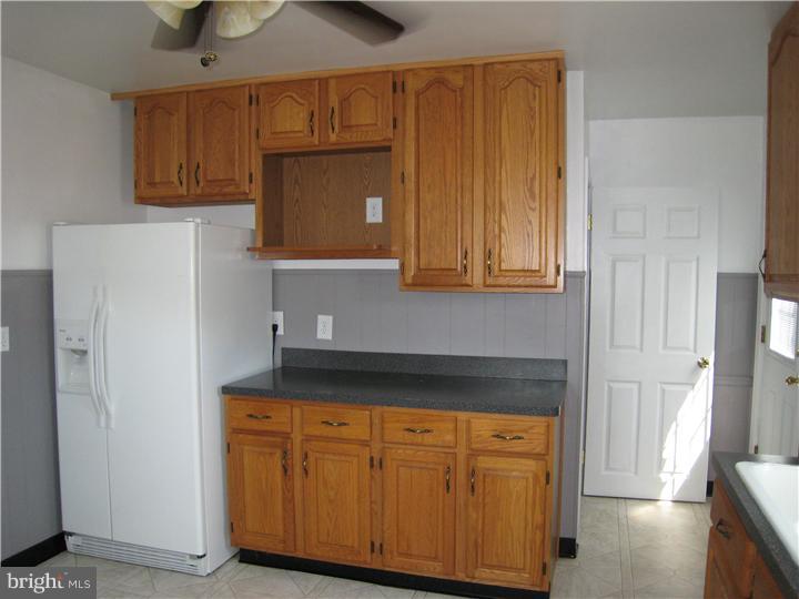 210 Taylor Road Wilmington, DE 19804 - Photo 6 of 21 Kitchen