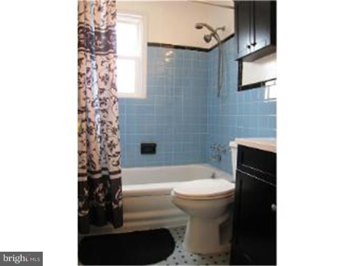 210 Taylor Road Wilmington, DE 19804 - Photo 9 of 21 Bathroom
