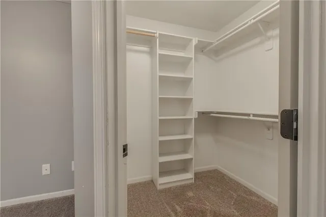 $392,500 | 411 Eagle Glen Drive, Raymore, MO 64083