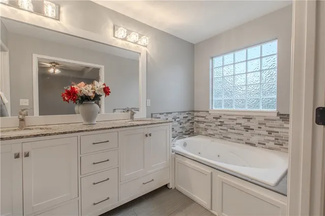 $392,500 | 411 Eagle Glen Drive, Raymore, MO 64083