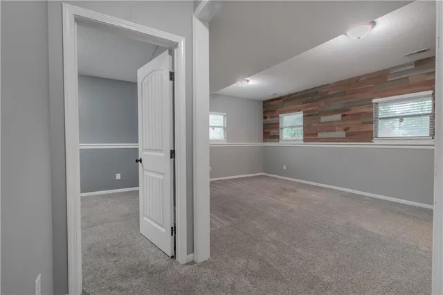 $392,500 | 411 Eagle Glen Drive, Raymore, MO 64083