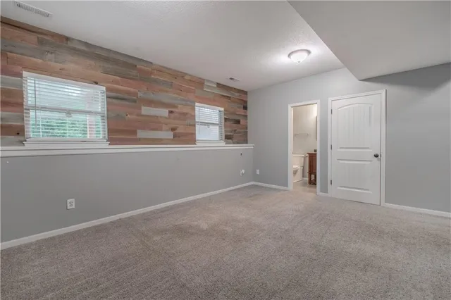 $392,500 | 411 Eagle Glen Drive, Raymore, MO 64083