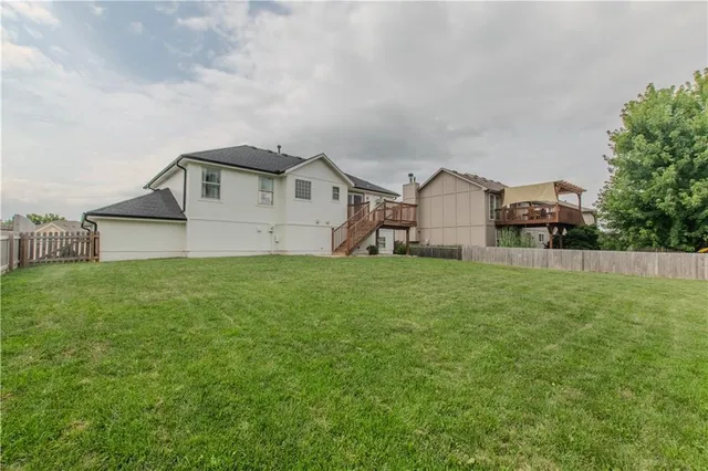 $392,500 | 411 Eagle Glen Drive, Raymore, MO 64083