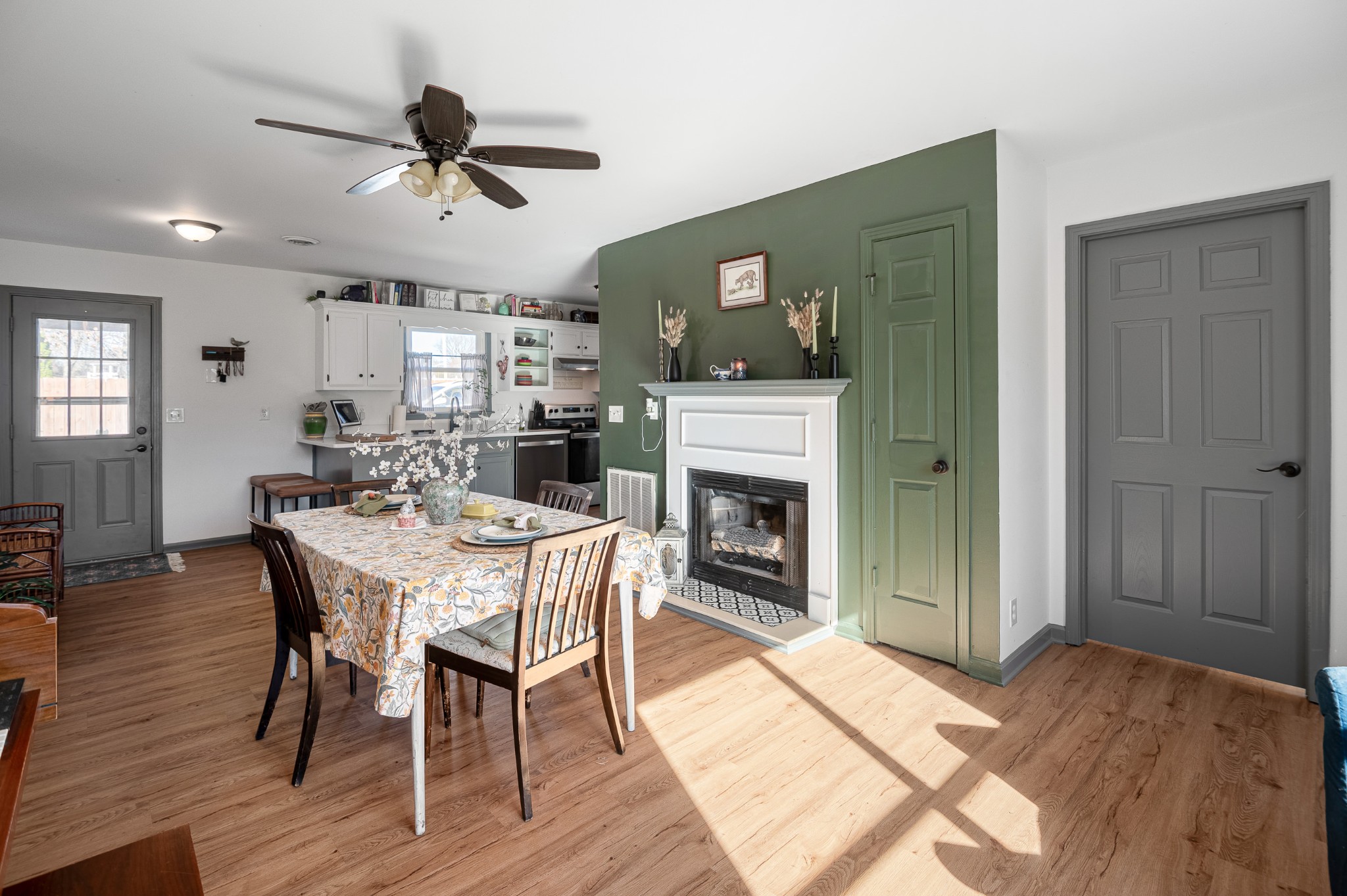 8522 Coles Ferry Pike Lebanon, TN 37087 - Photo 17 of 35 a view of a livingroom with furniture and a fireplace