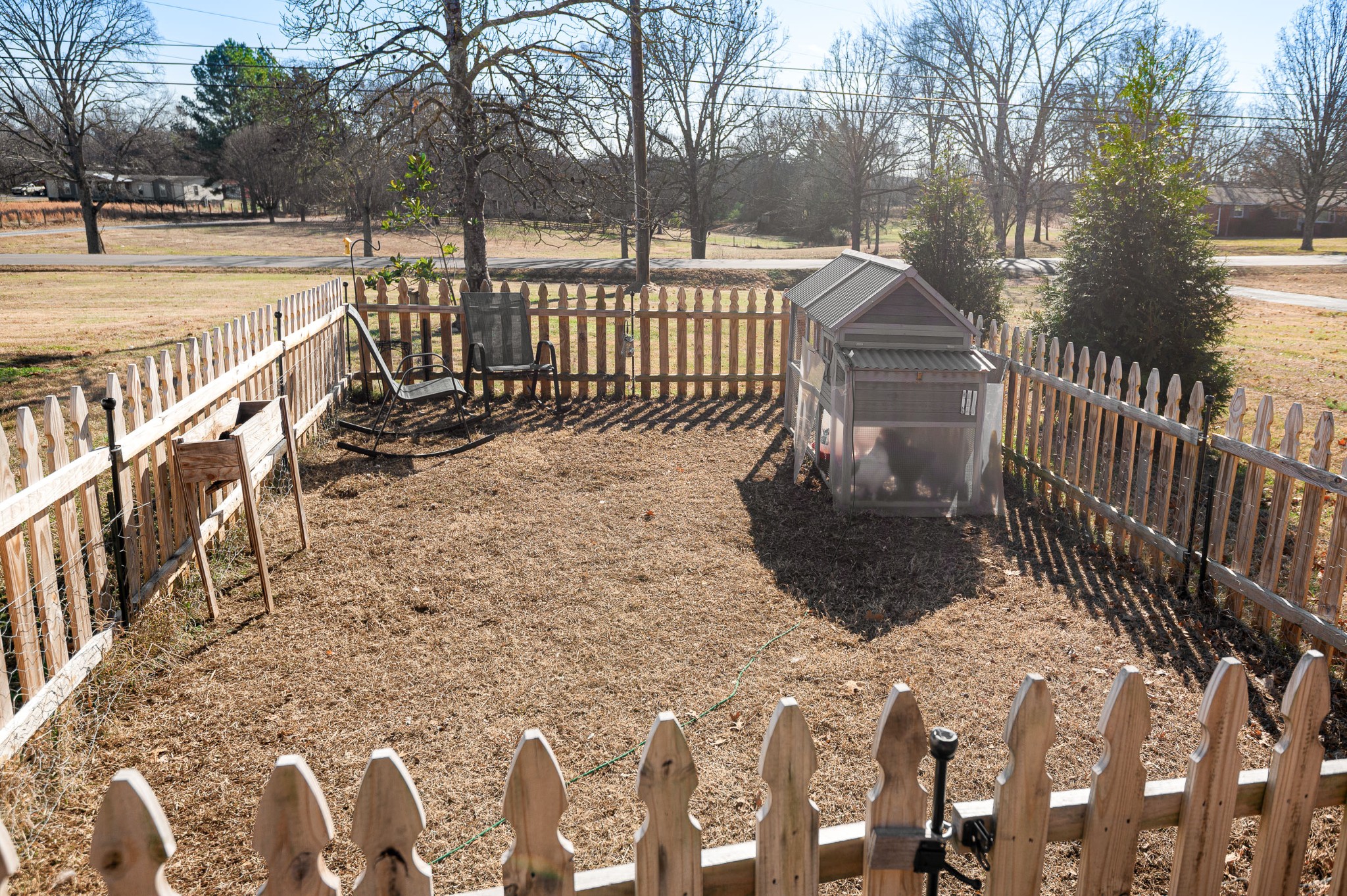 8522 Coles Ferry Pike Lebanon, TN 37087 - Photo 29 of 35 a view of a patio with wooden fence