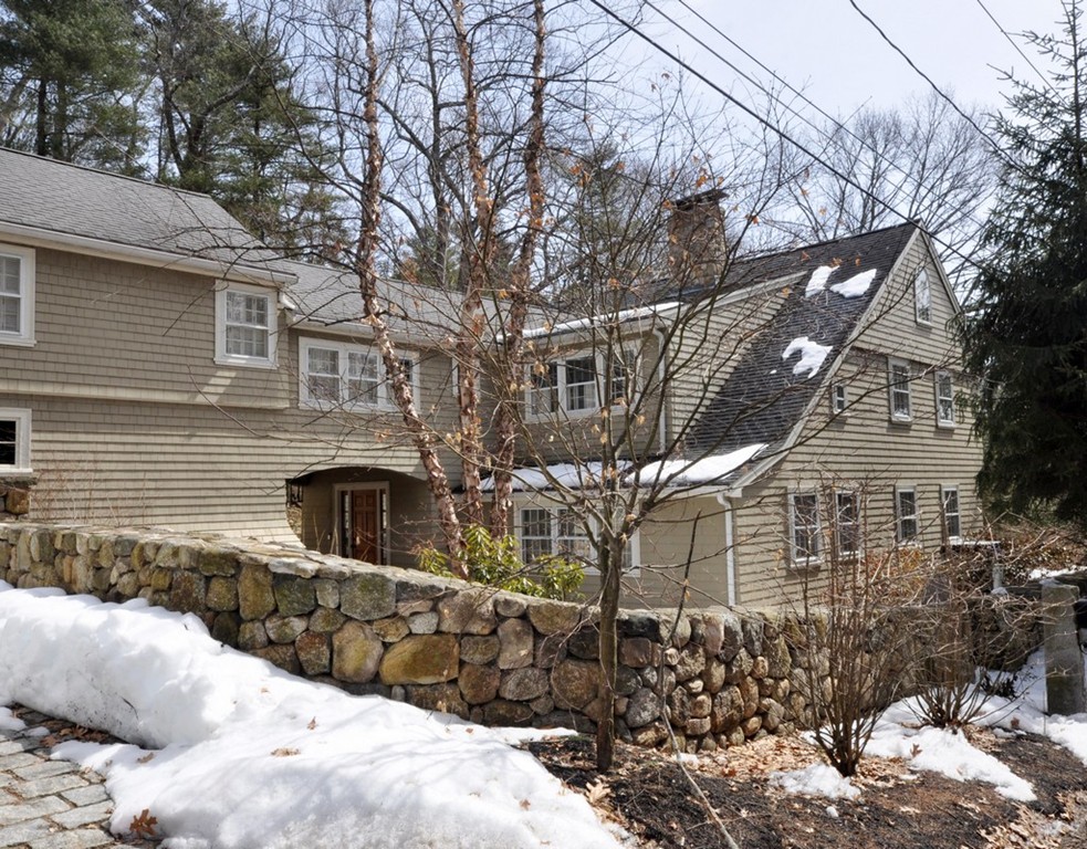24 Ridge Road Concord, MA 01742 - Photo 1 of 25 a view of a large building