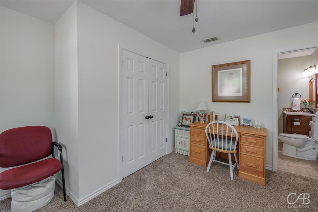 103 Arrow Point Abilene, TX 79601 - Photo 18 of 40 a living room with furniture and a window