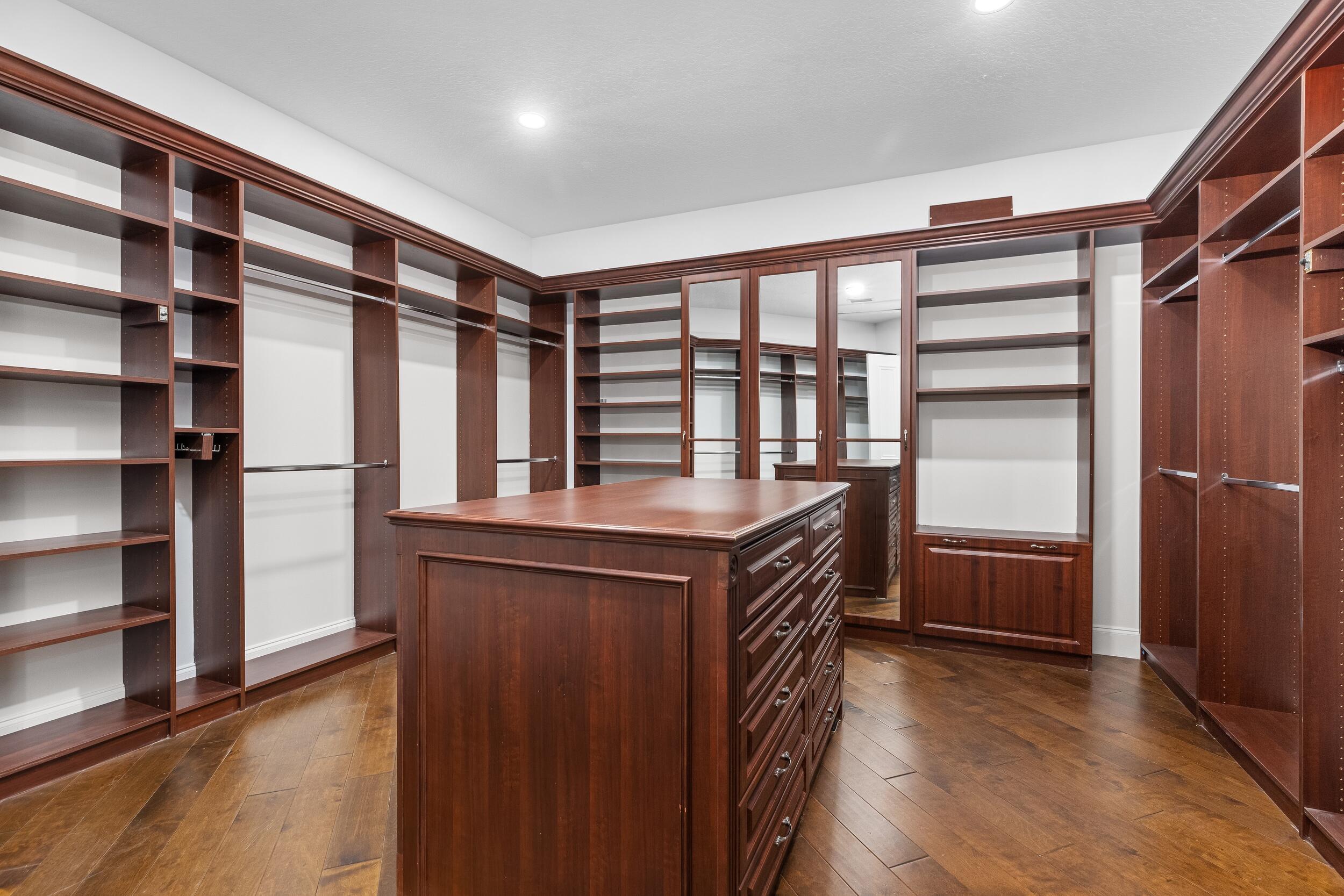 17606 Circle Pond Court Boca Raton, FL 33496 - Photo 30 of 58 Primary Walk In