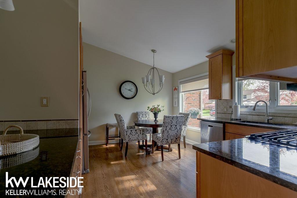 2028 Highsplint Drive Rochester Hills, MI 48307 - Photo 10 of 53