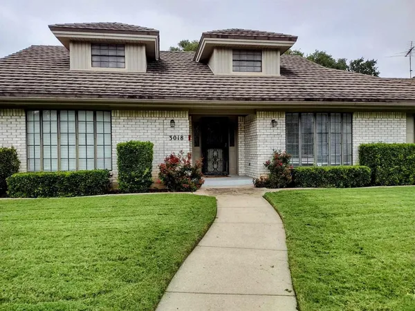 $3,200 | 3018 Overton Park Drive West, Fort Worth, TX 76109