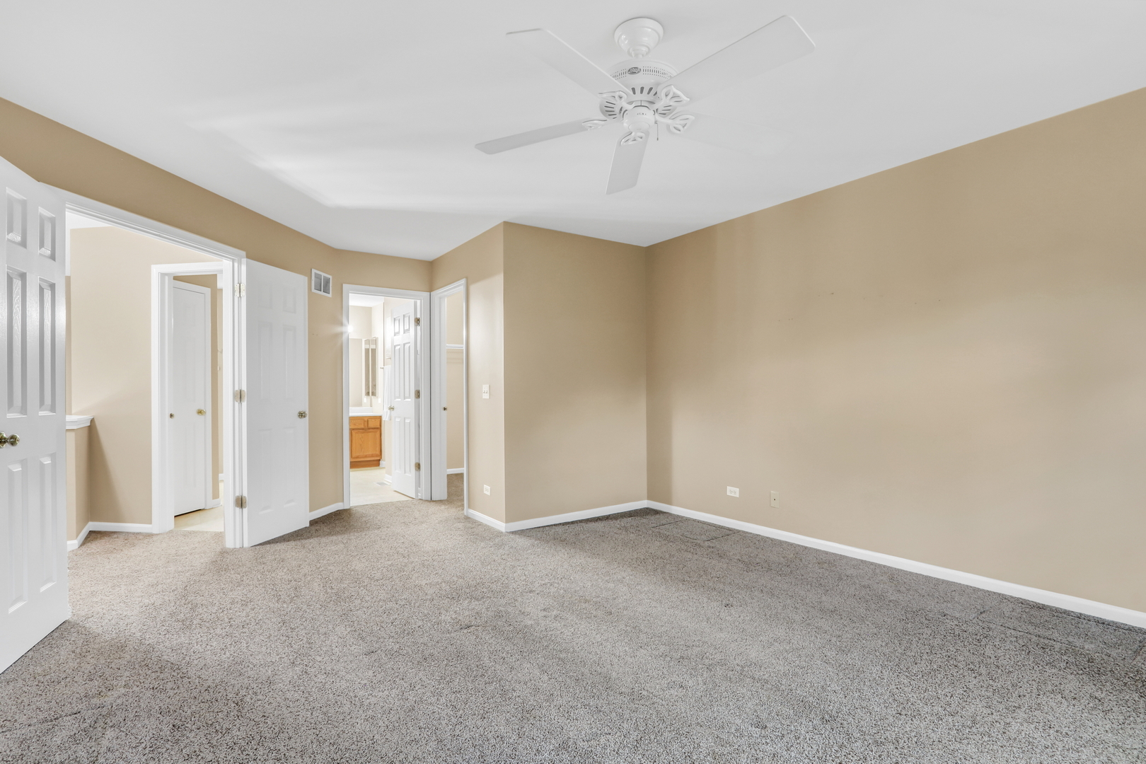 7029 South Stratton Lane, Unit 7029 Gurnee, IL 60031 - Photo 21 of 35