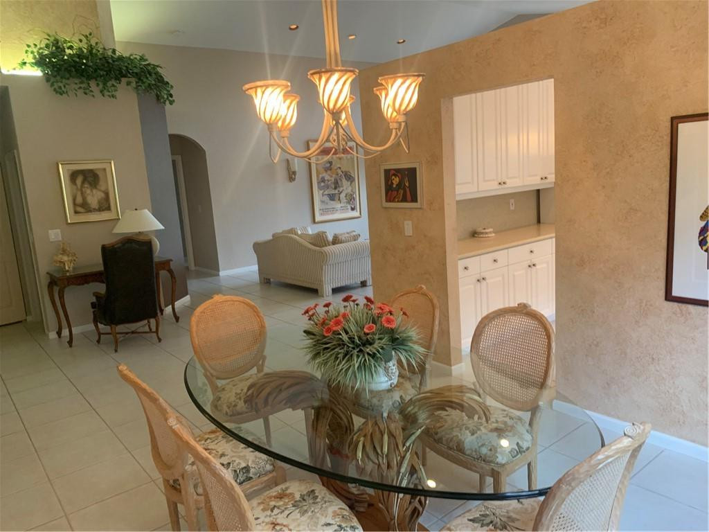 10090 Diamond Lake Road Boynton Beach, FL 33437 - Photo 11 of 34 dining room