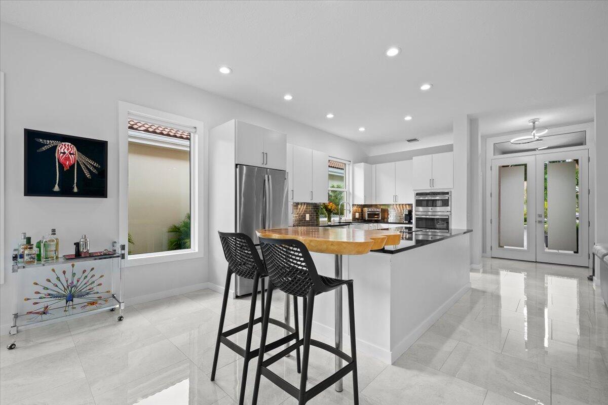 169 Hampton Circle Jupiter, FL 33458 - Photo 3 of 30 169 Hampton Circle