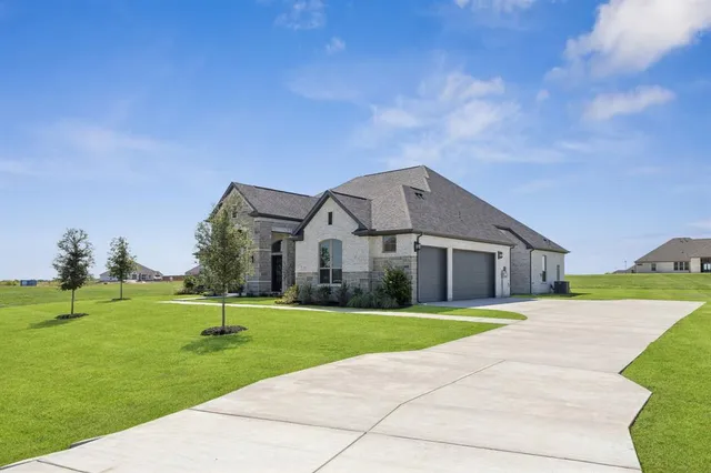 $749,900 | 113 Waterfall Way, Waxahachie, TX 75165