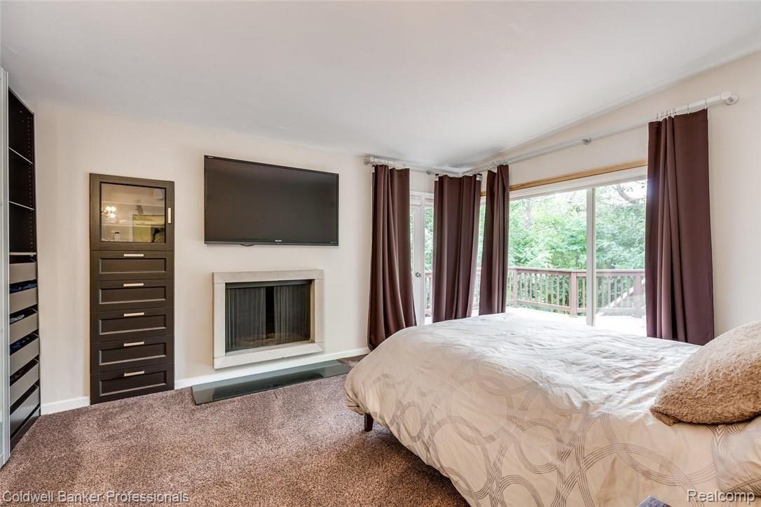 1237 Lone Pine Road Bloomfield Hills, MI 48302 - Photo 14 of 26 1237 Lone Pine Rd Bloomfield-large-003-3-1237 Lone Pine Rd003FULL-1500x1000-72dpi.jpg