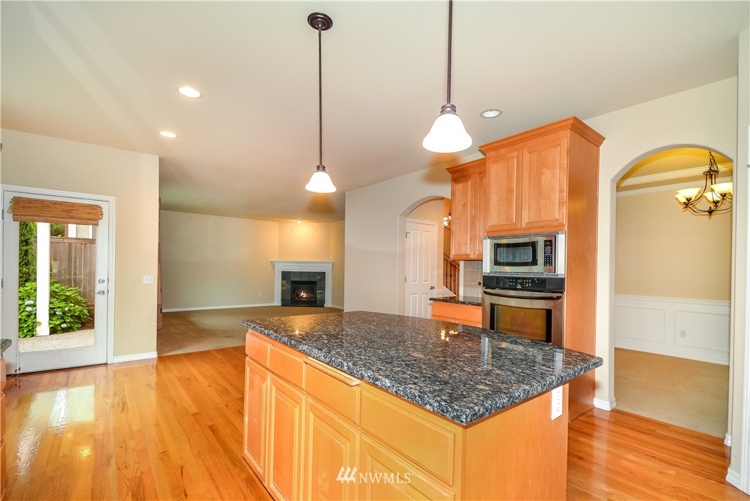 21402 37th Avenue Southeast Bothell, WA 98021 - Photo 9 of 25