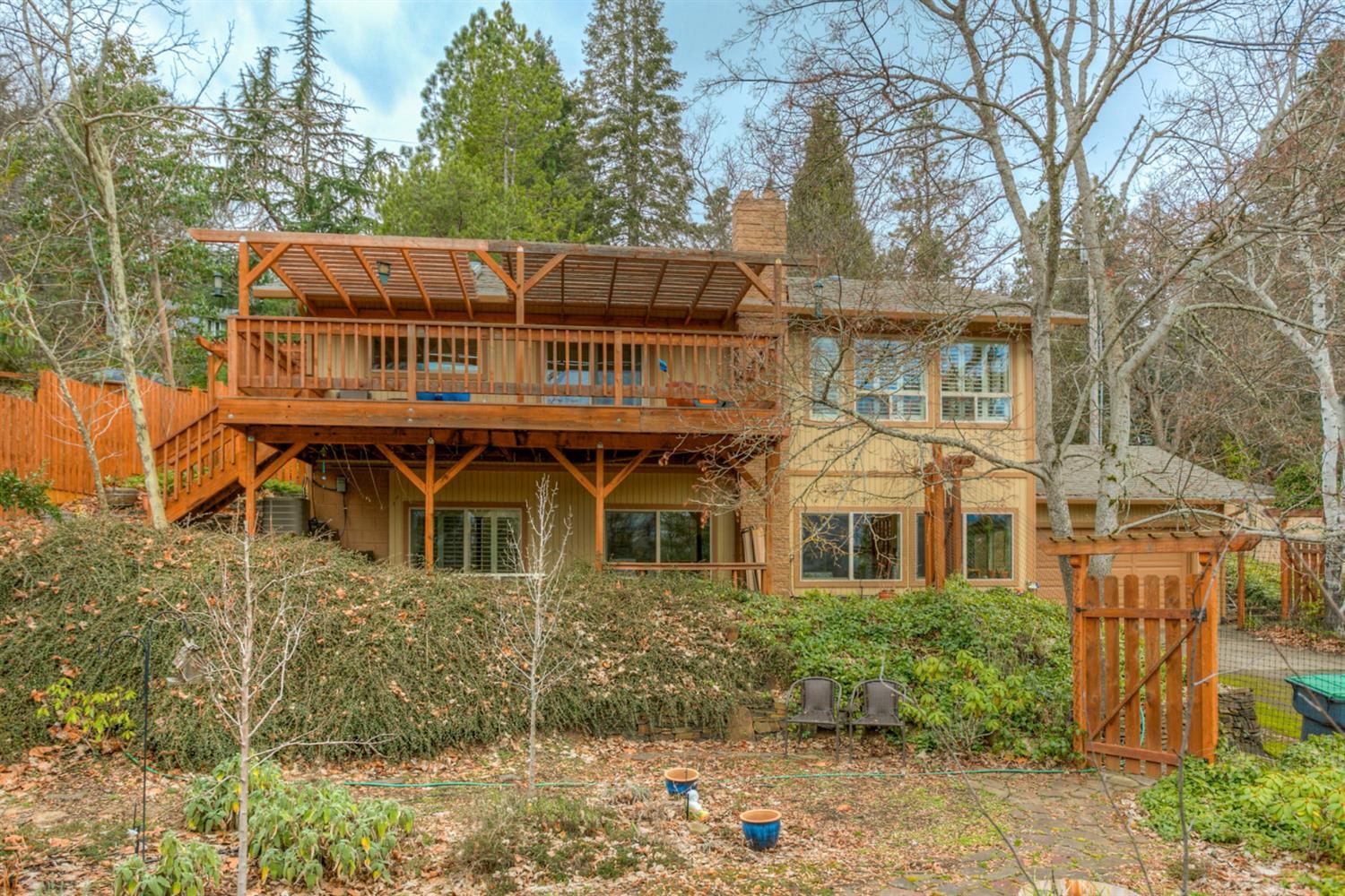 744 Palmer Road Ashland, OR 97520 - Photo 1 of 1 Primary Photo