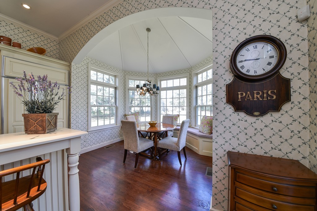 73 Old Colony Road Wellesley, MA 02481 - Photo 10 of 22 Gallery Image 10