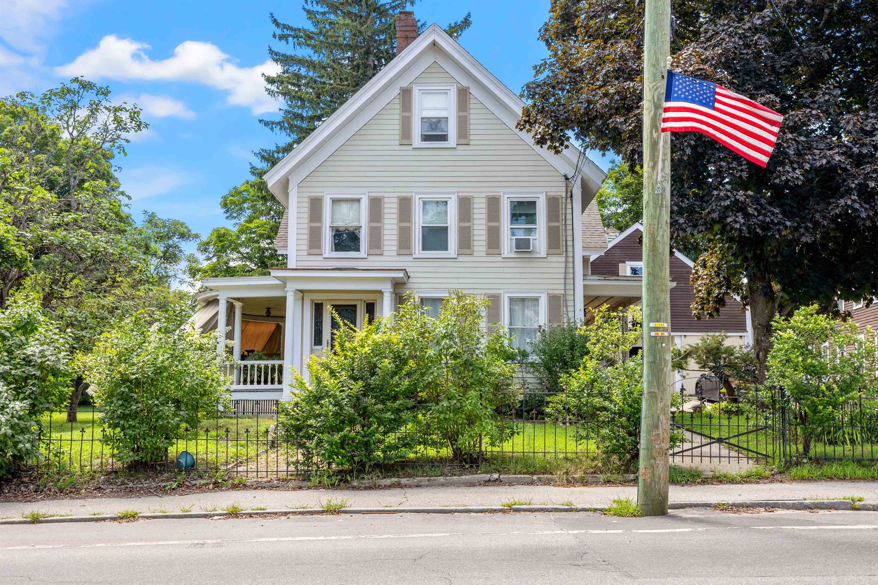 374 Main Street Farmington, NH 03835 - Photo 1 of 38
