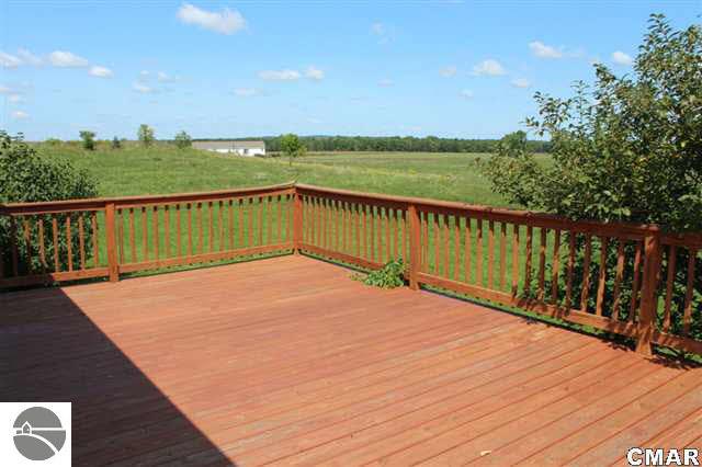 2185 East Battle Road Clare, MI 48617 - Photo 18 of 20 1771925-17.JPG