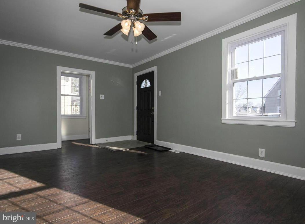 152 Osborn Road Aberdeen, MD 21001 - Photo 5 of 27 Living Room