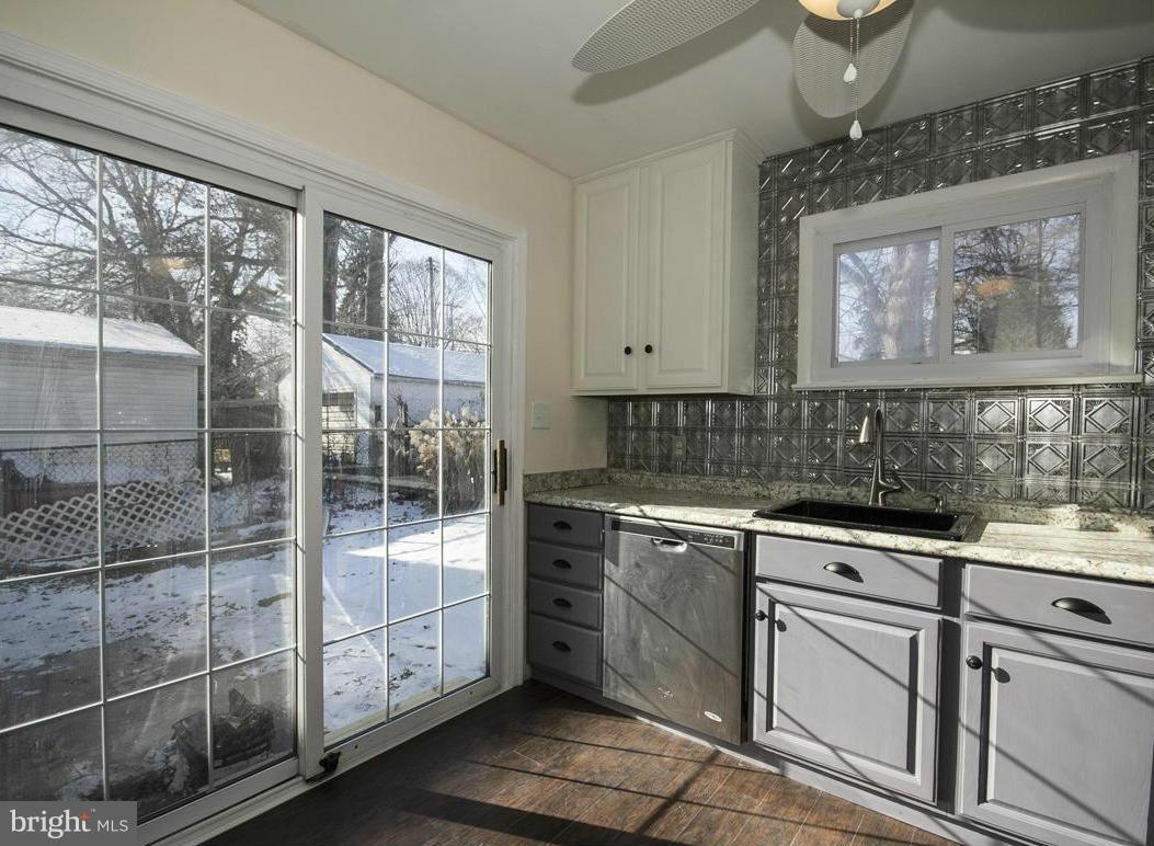 152 Osborn Road Aberdeen, MD 21001 - Photo 10 of 27 Kitchen
