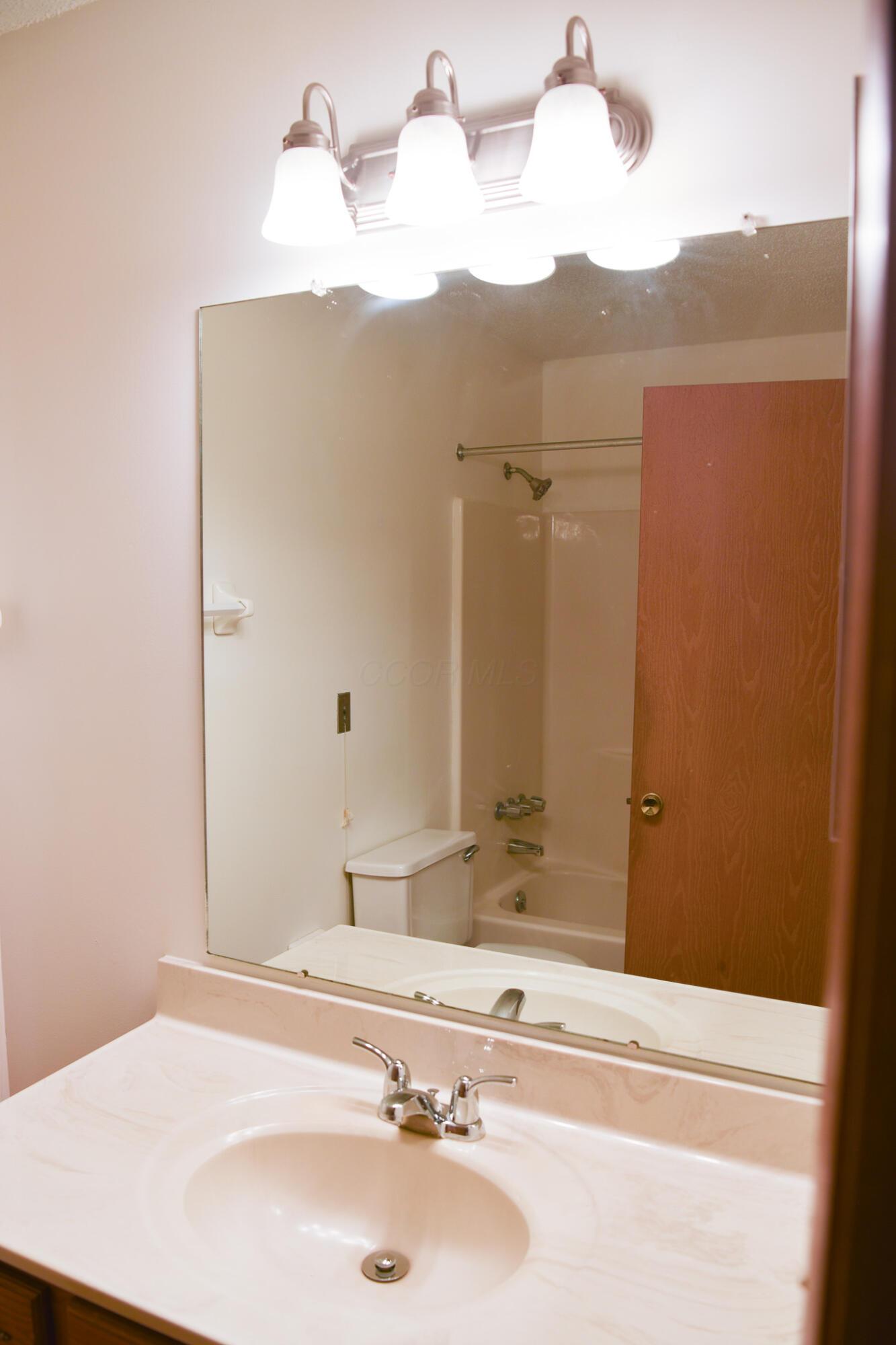 4143 Karl Road, Unit 314 Columbus, OH 43224 - Photo 21 of 28 DSC_3956