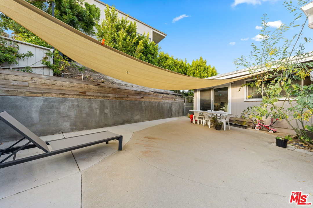 1308 North Tigertail Road Los Angeles, CA 90049 - Photo 22 of 25 Gallery Image 22