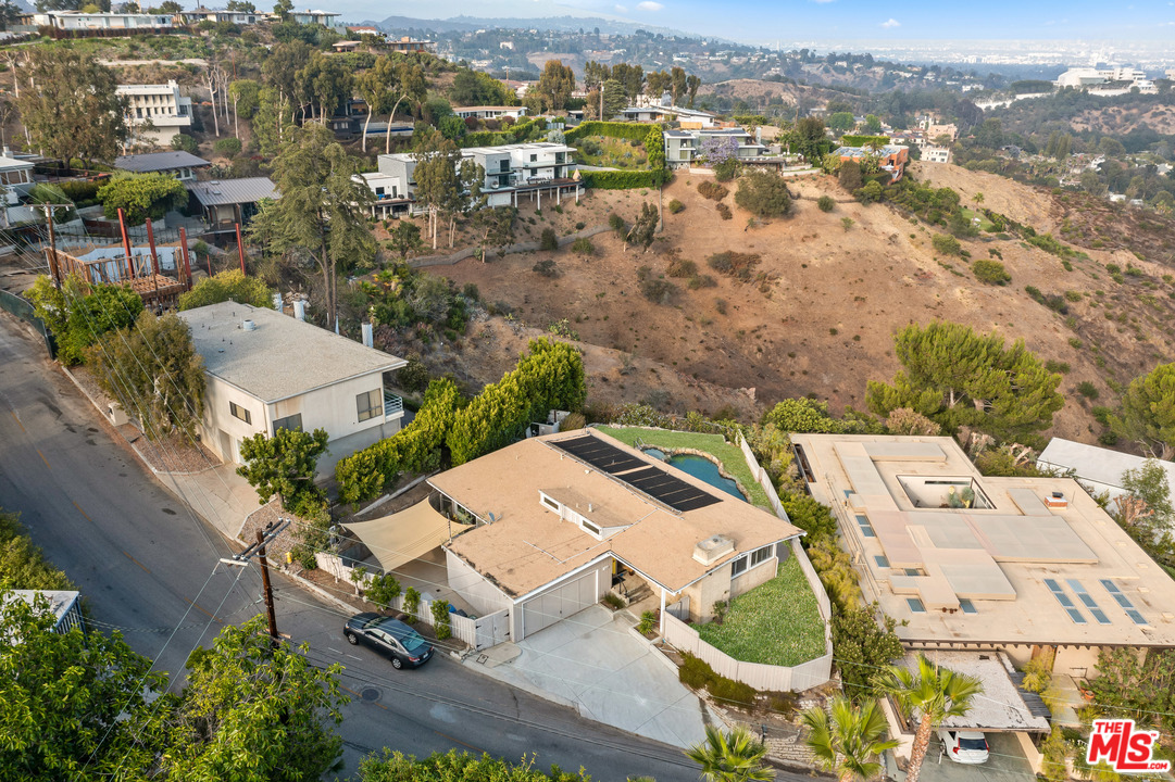 1308 North Tigertail Road Los Angeles, CA 90049 - Photo 23 of 25 Gallery Image 23