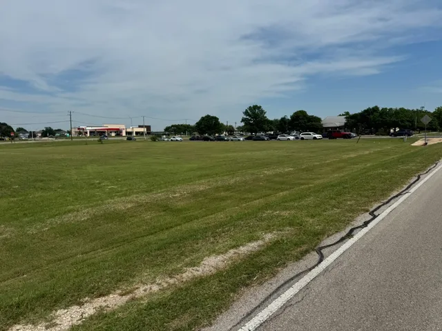 $826,500 | 909 Old 1460 Trail, Georgetown, TX 78626