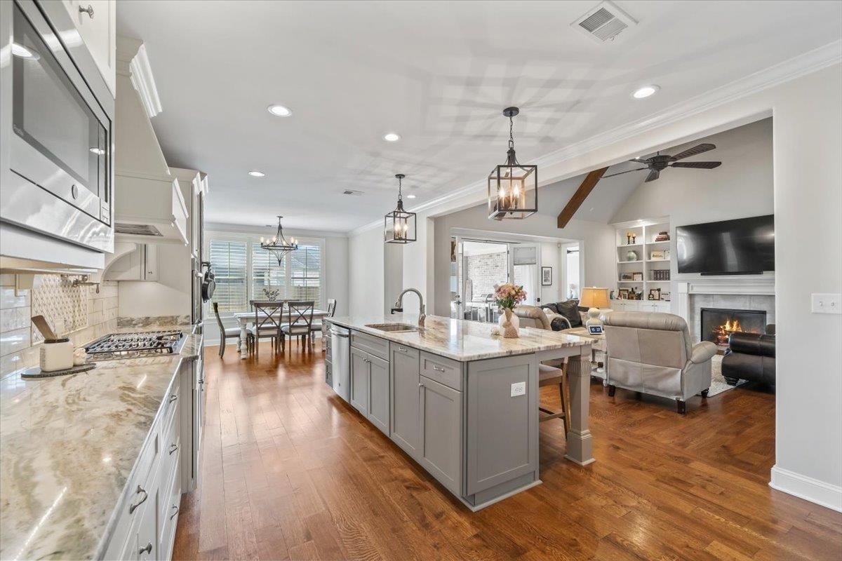 12335 Cascabel Lane Collierville, TN 38017 - Photo 11 of 38 a kitchen with lots of counter top space