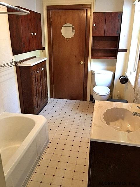 27 New Turnpike Road Troy, NY 12182 - Photo 8 of 18 Photo 8