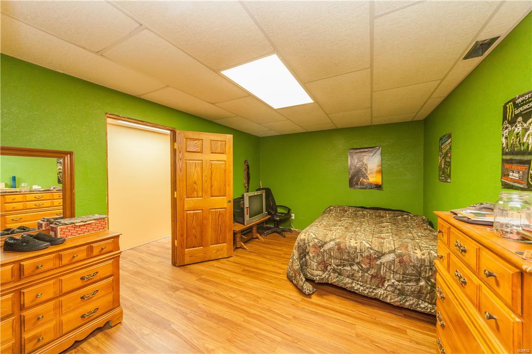 1658 Elevator Road Sorento, IL 62086 - Photo 24 of 37