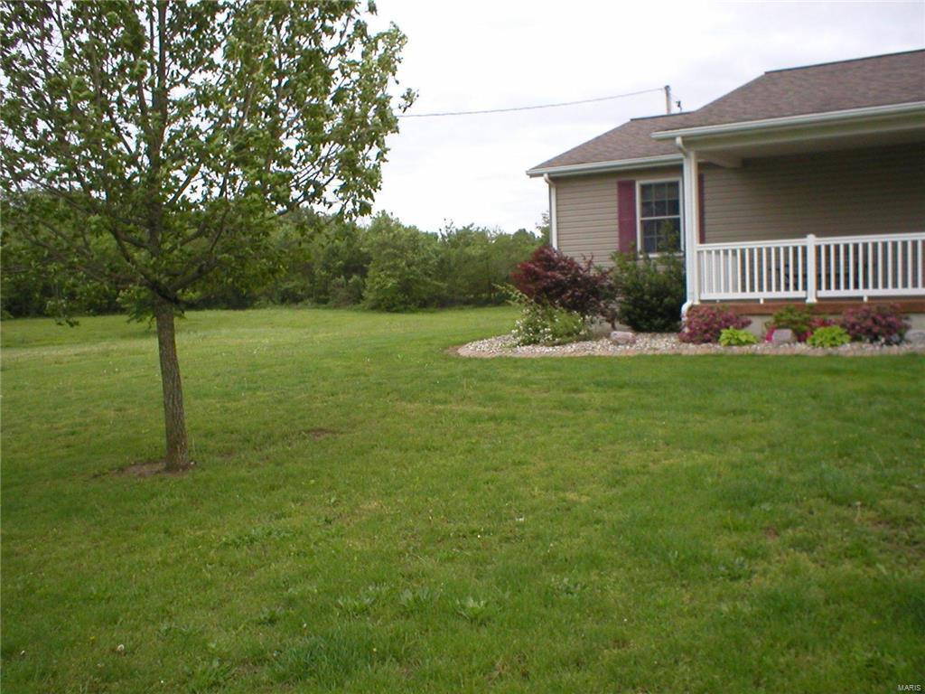 1658 Elevator Road Sorento, IL 62086 - Photo 36 of 37