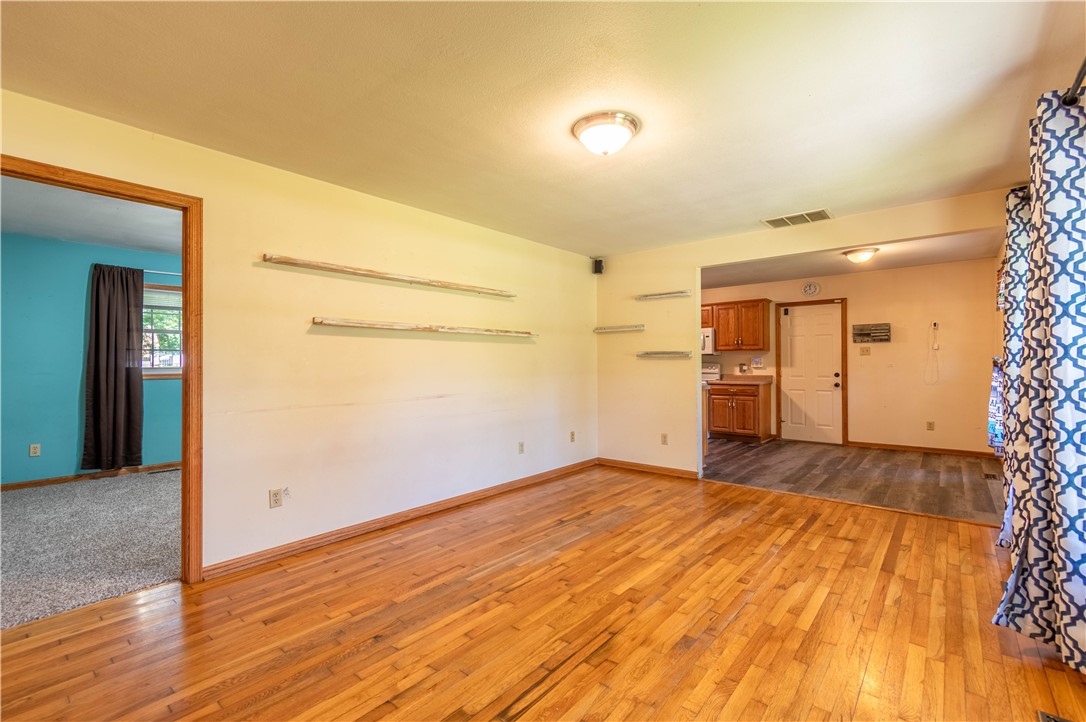 2325 South Richmond Road Decatur, IL 62521 - Photo 2 of 16