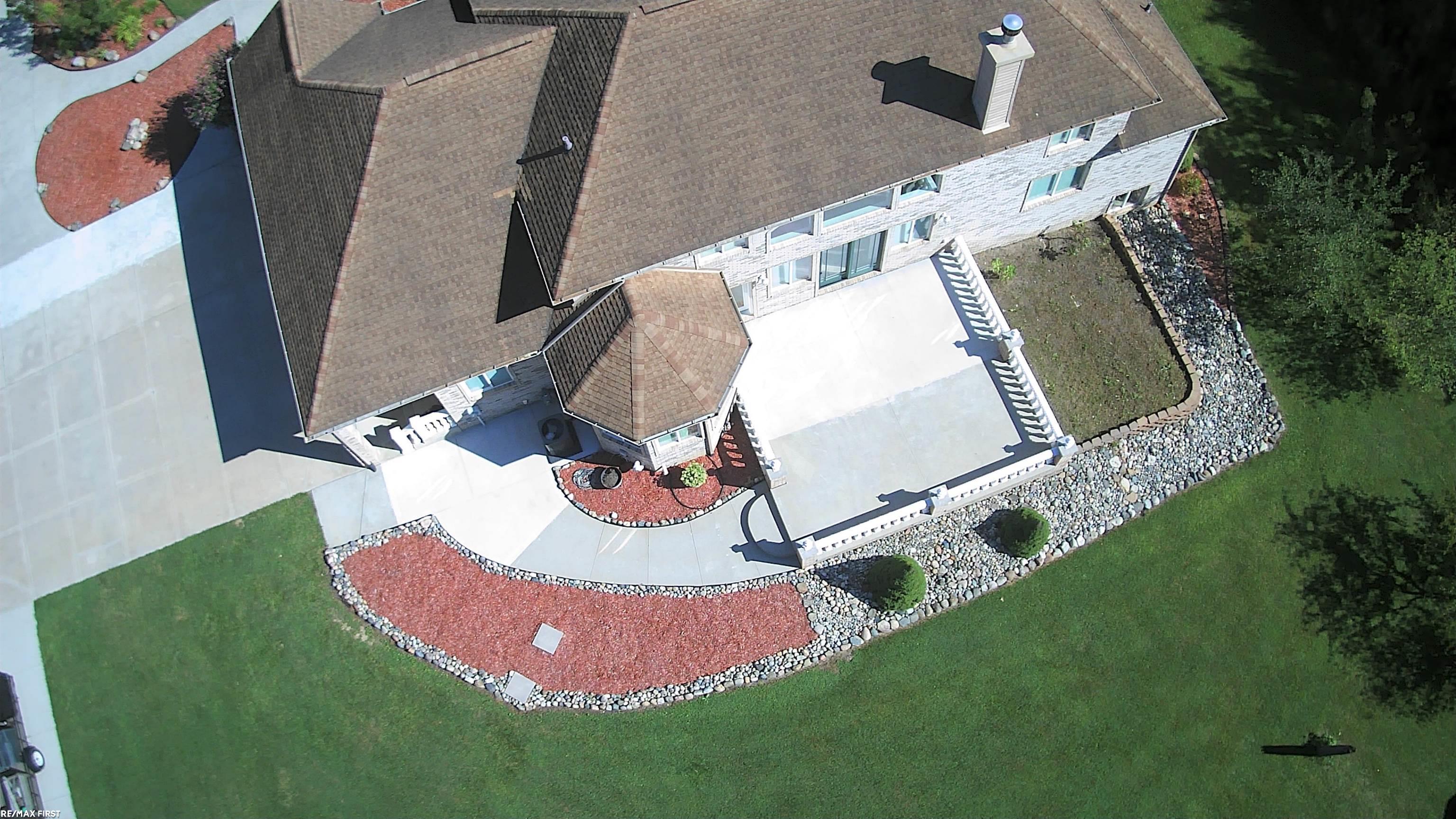 400 East Romeo Road Oakland, MI 48363 - Photo 11 of 85 50186573-c434a4db-8669-4c71-8fac-0bd9c2eaa4d6.JPG
