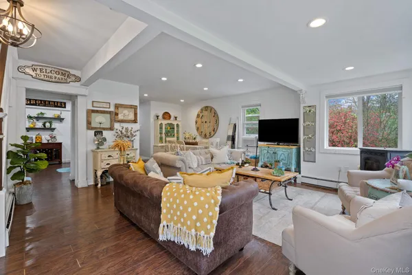 $545,000 | 2374 Bruynswick Road, Wallkill, NY 12589