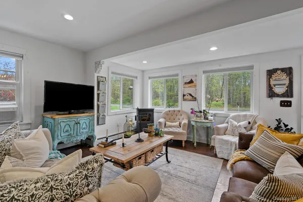 $545,000 | 2374 Bruynswick Road, Wallkill, NY 12589