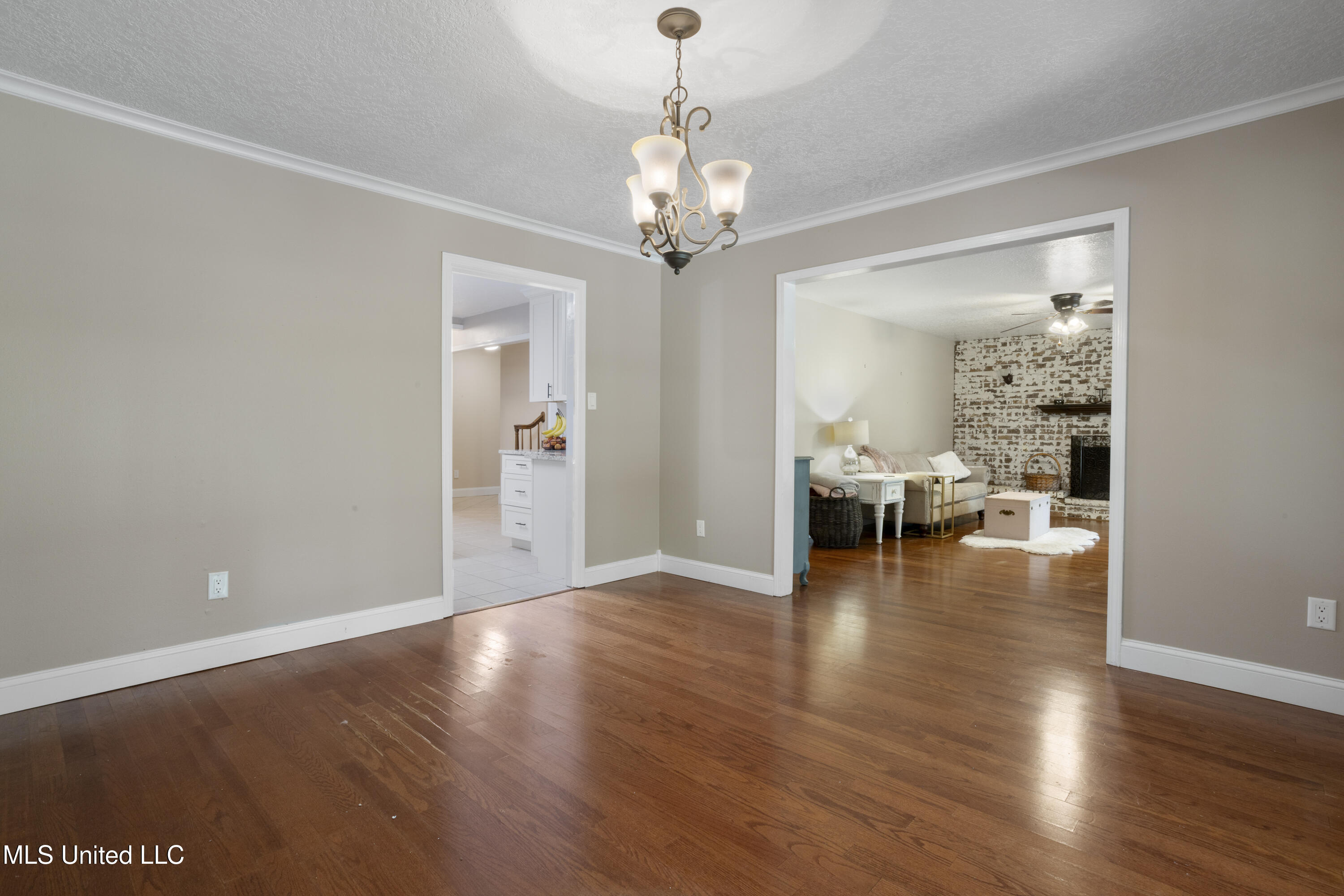 8200 Butler Road Moss Point, MS 39562 - Photo 11 of 37 011