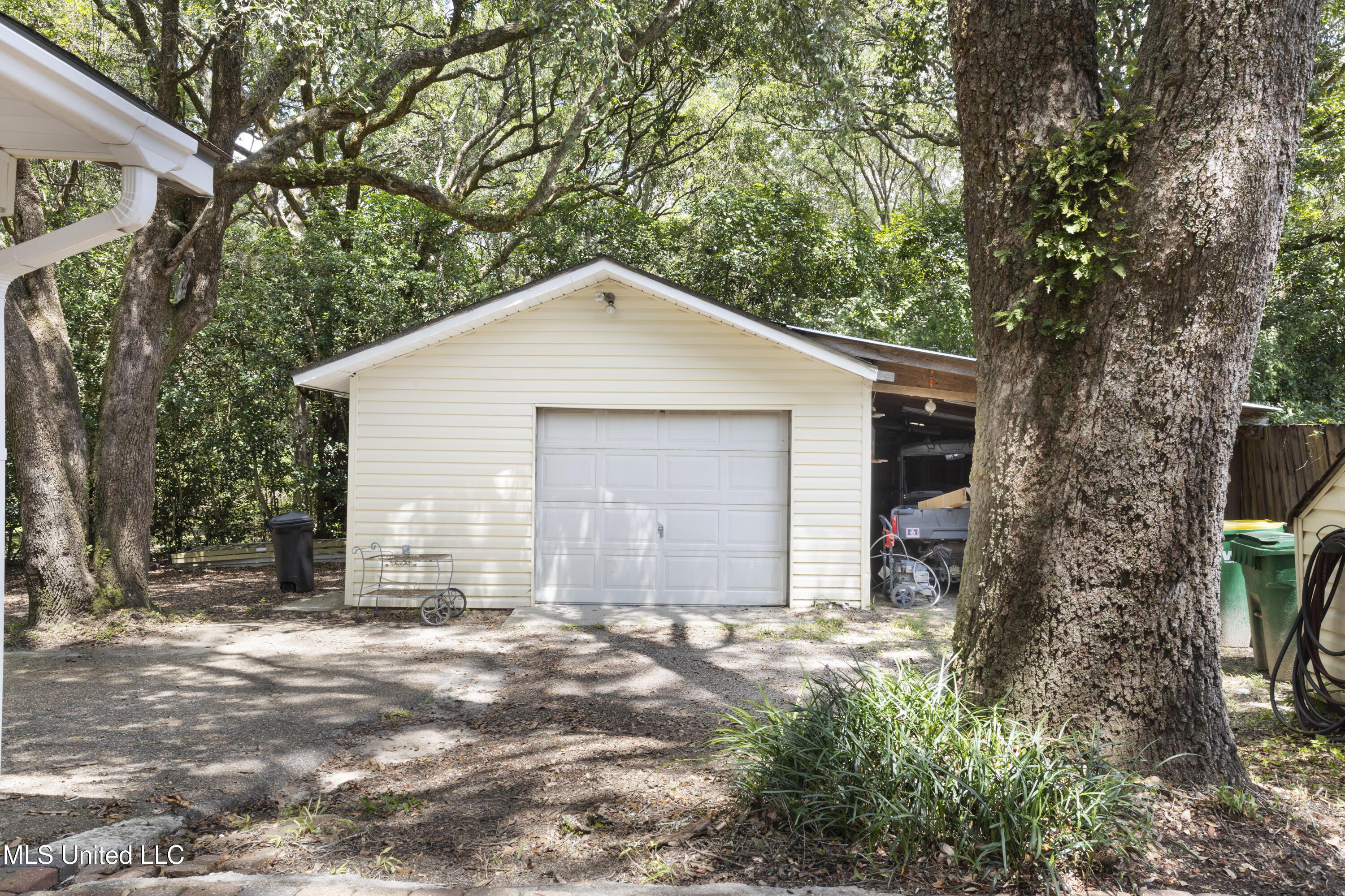 8200 Butler Road Moss Point, MS 39562 - Photo 36 of 37 036