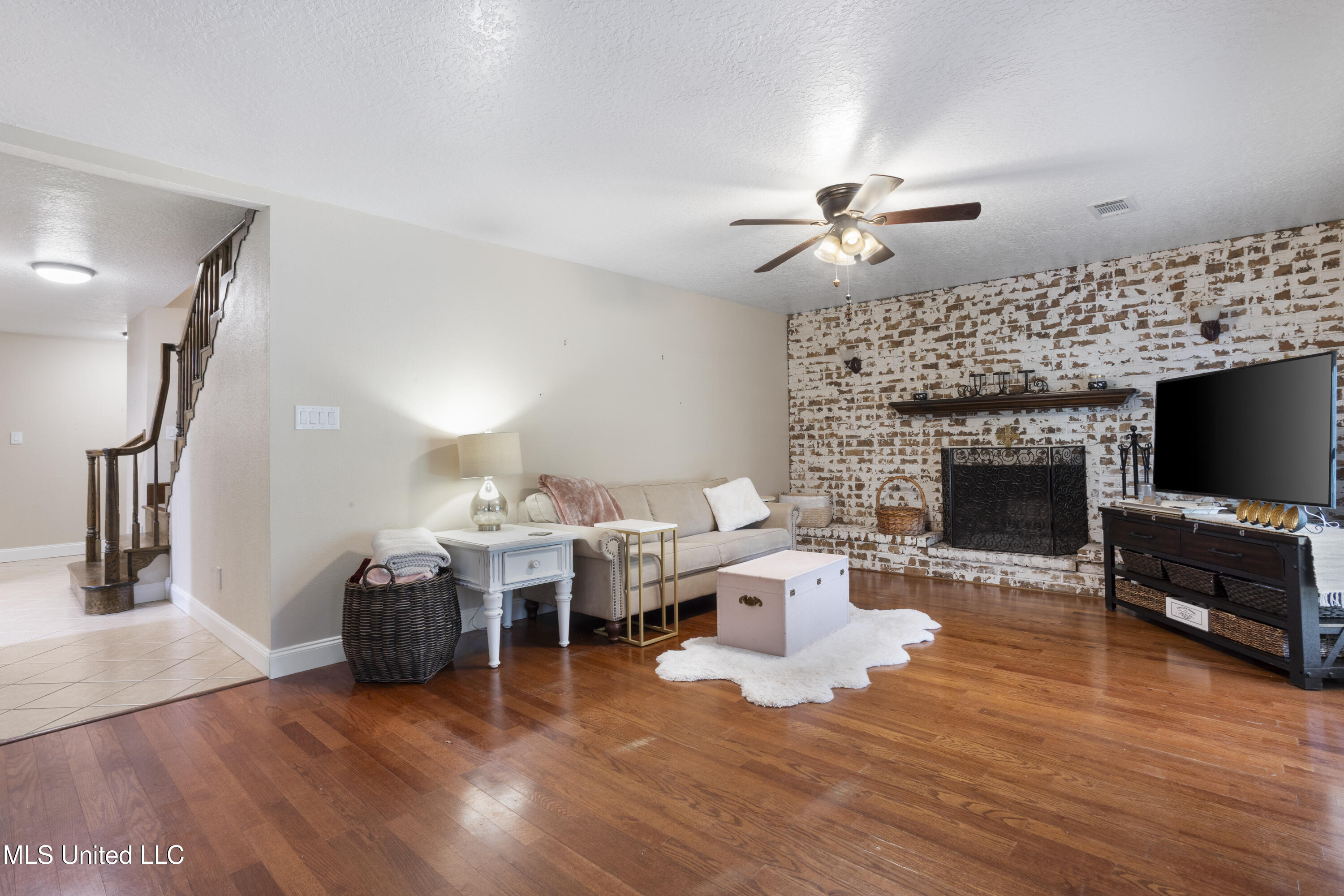 8200 Butler Road Moss Point, MS 39562 - Photo 8 of 37 008