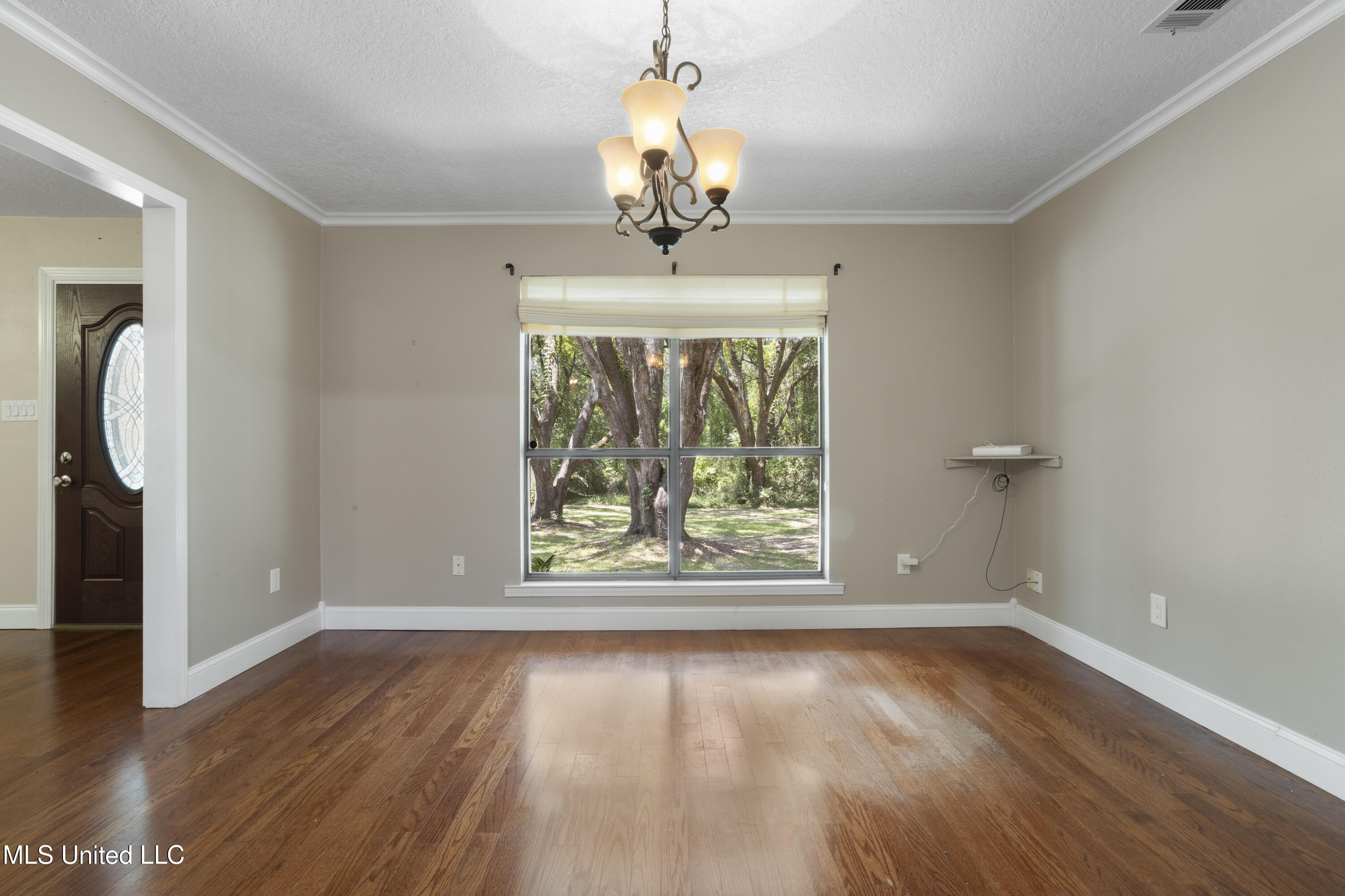 8200 Butler Road Moss Point, MS 39562 - Photo 10 of 37 010
