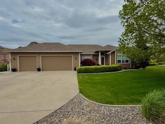 $869,000 | 70 Appleford Court, Unit ASOTIN, Asotin, WA 99402