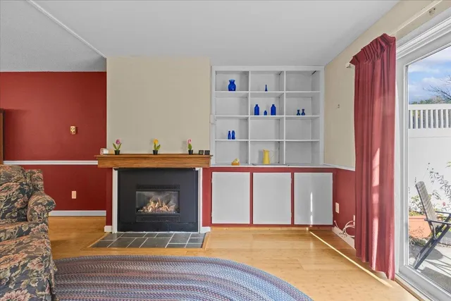 $318,000 | 413 Locust Hill Road, Unit 4, Shelburne, VT 05482