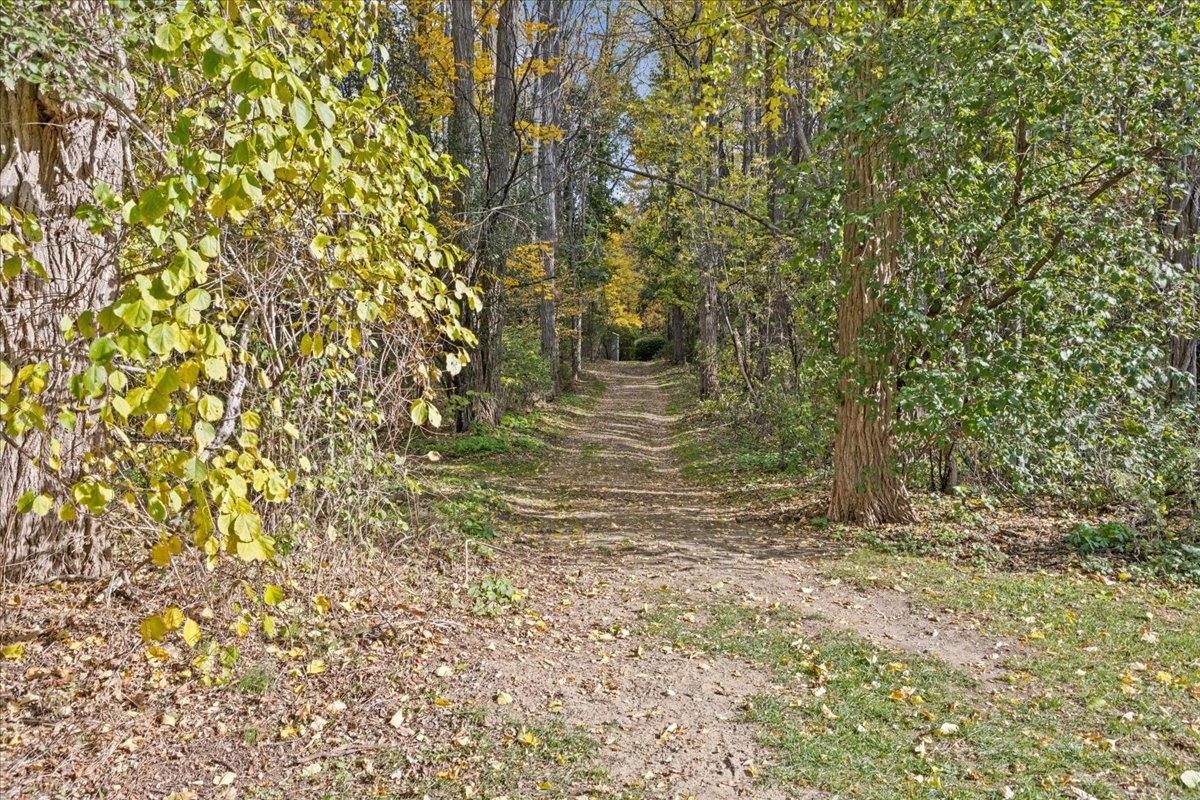 413 Locust Hill Road, Unit 4 Shelburne, VT 05482 - Photo 34 of 36