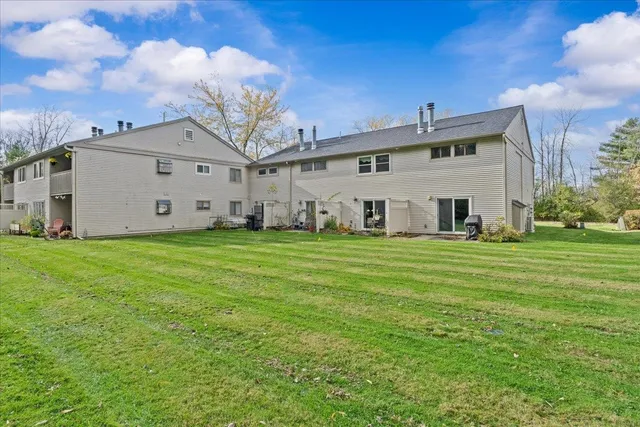 $318,000 | 413 Locust Hill Road, Unit 4, Shelburne, VT 05482