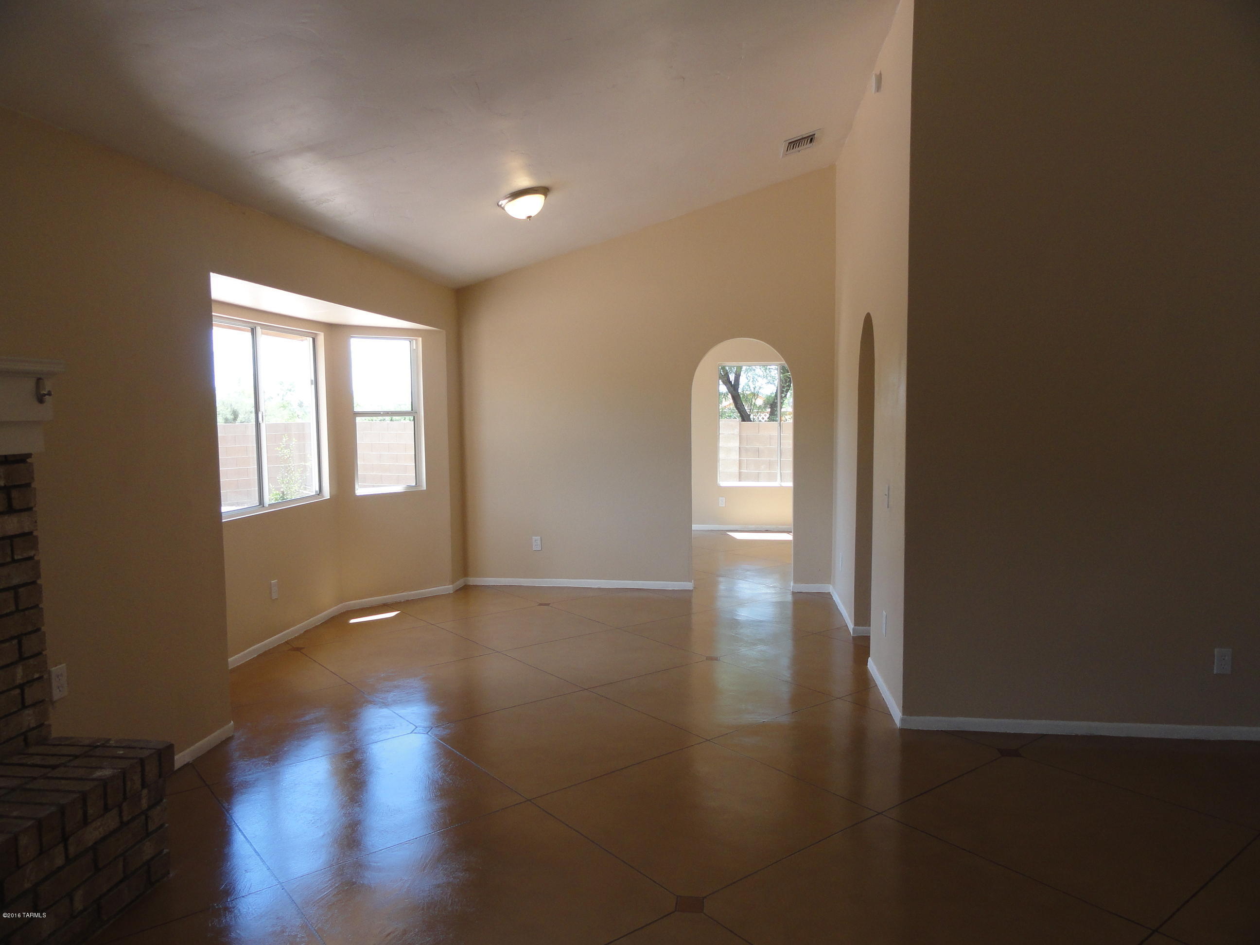 4525 South Chatam Ridge Tucson, AZ 85730 - Photo 5 of 19 Gallery Image 5