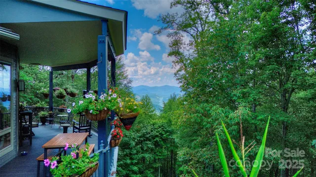 $1,199,000 | 1024 Arrowhead Ridge Road, Spruce Pine, NC 28777