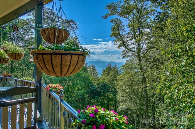 $1,199,000 | 1024 Arrowhead Ridge Road, Spruce Pine, NC 28777